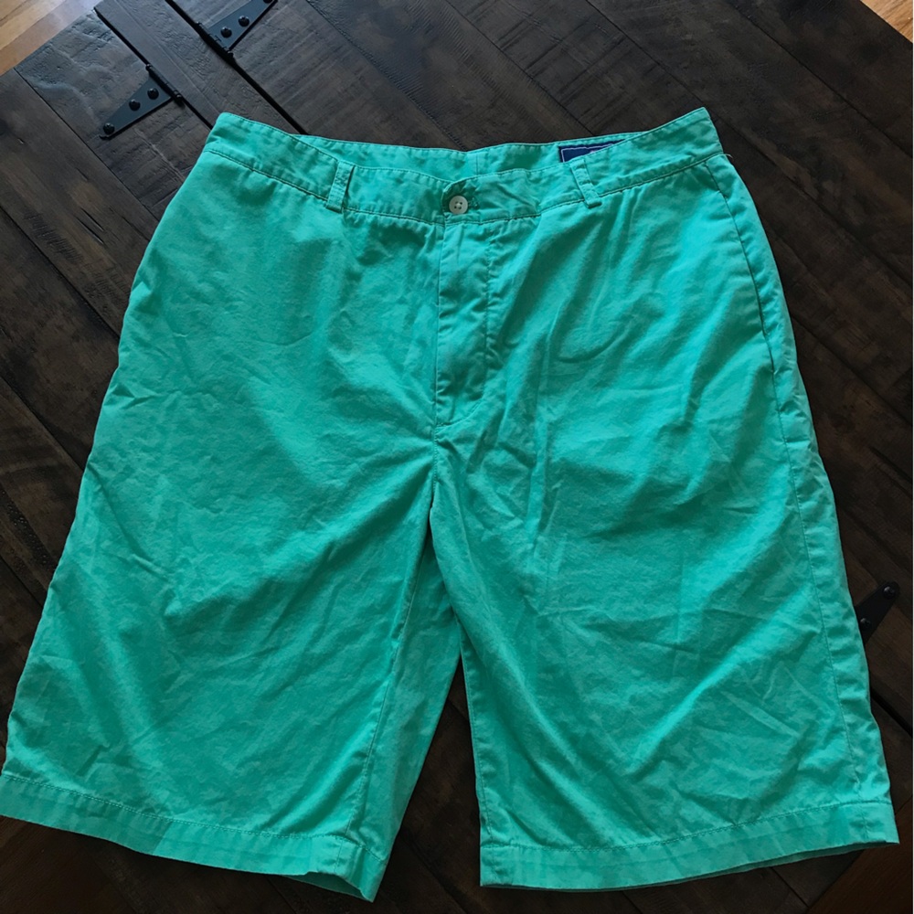 Vineyard Vines  mens Club Short size 34 mint green EUC